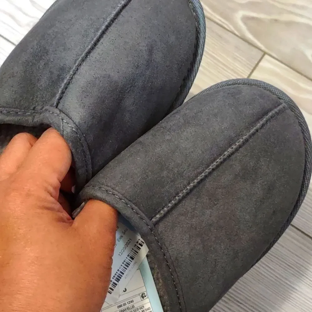 (83-0177)    Cat & Jack Ellis Slippers Sz M (2/3)